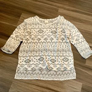 Andrea Jovine Gray and White Aztec Print Knit Tunic Top